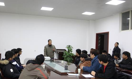 说明: E:\work\宣传部\宣传工作\Photos\2018\20181221小黄书
《聚合物合成工艺学》课程创新教学模式取得良好效果\20181221高分子课改颁奖\IMG_8472.JPG