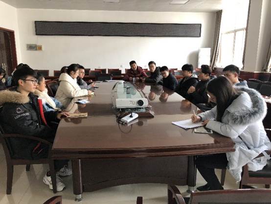 说明: C:\Users\CHXGB\Desktop\新闻稿\20190115小黄书
召开处级党员领导人员民主生活会学生代表征求意见座谈会\QQ图片20190116085211.jpg