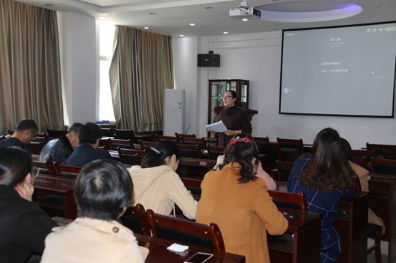 说明: E:\work\宣传部\宣传工作\待发新闻稿\20190318小黄书
多措并举积极推进2019届毕业生就业工作\小黄书
大会.JPG